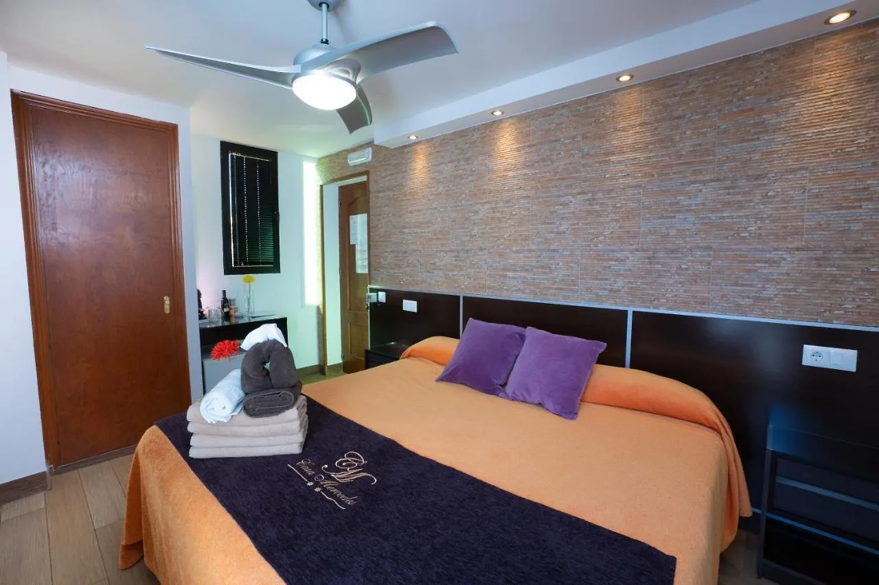 Casa de hóspedes Hostal Casa Mercedes Nerja