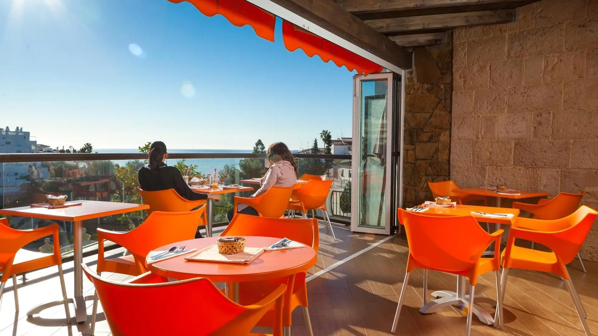 Hostal Casa Mercedes Nerja بيت ضيافة