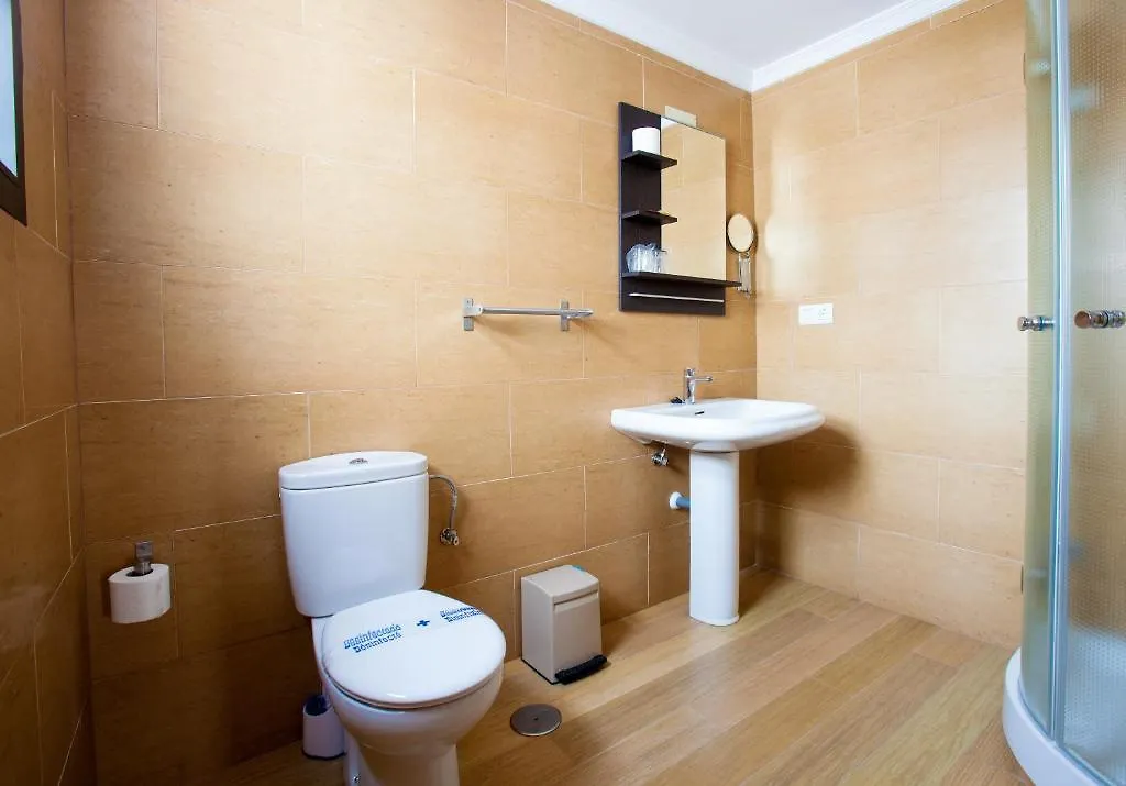 Hostal Casa Mercedes Nerja 2*,  إسبانيا