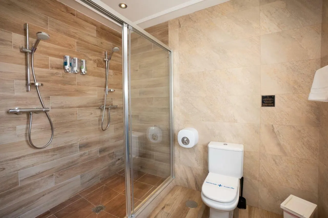 ** بيت ضيافة Hostal Casa Mercedes Nerja إسبانيا