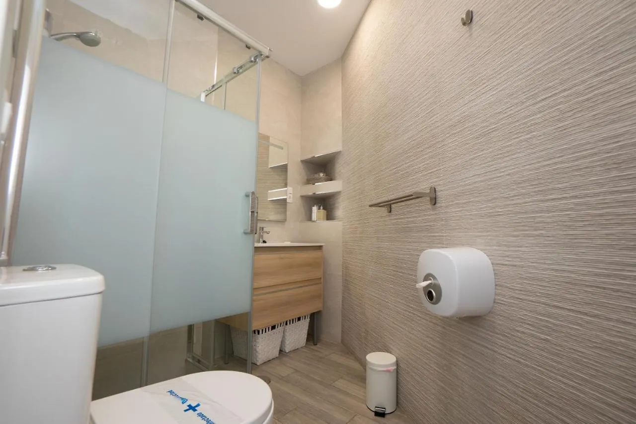 Hostal Casa Mercedes Nerja بيت ضيافة